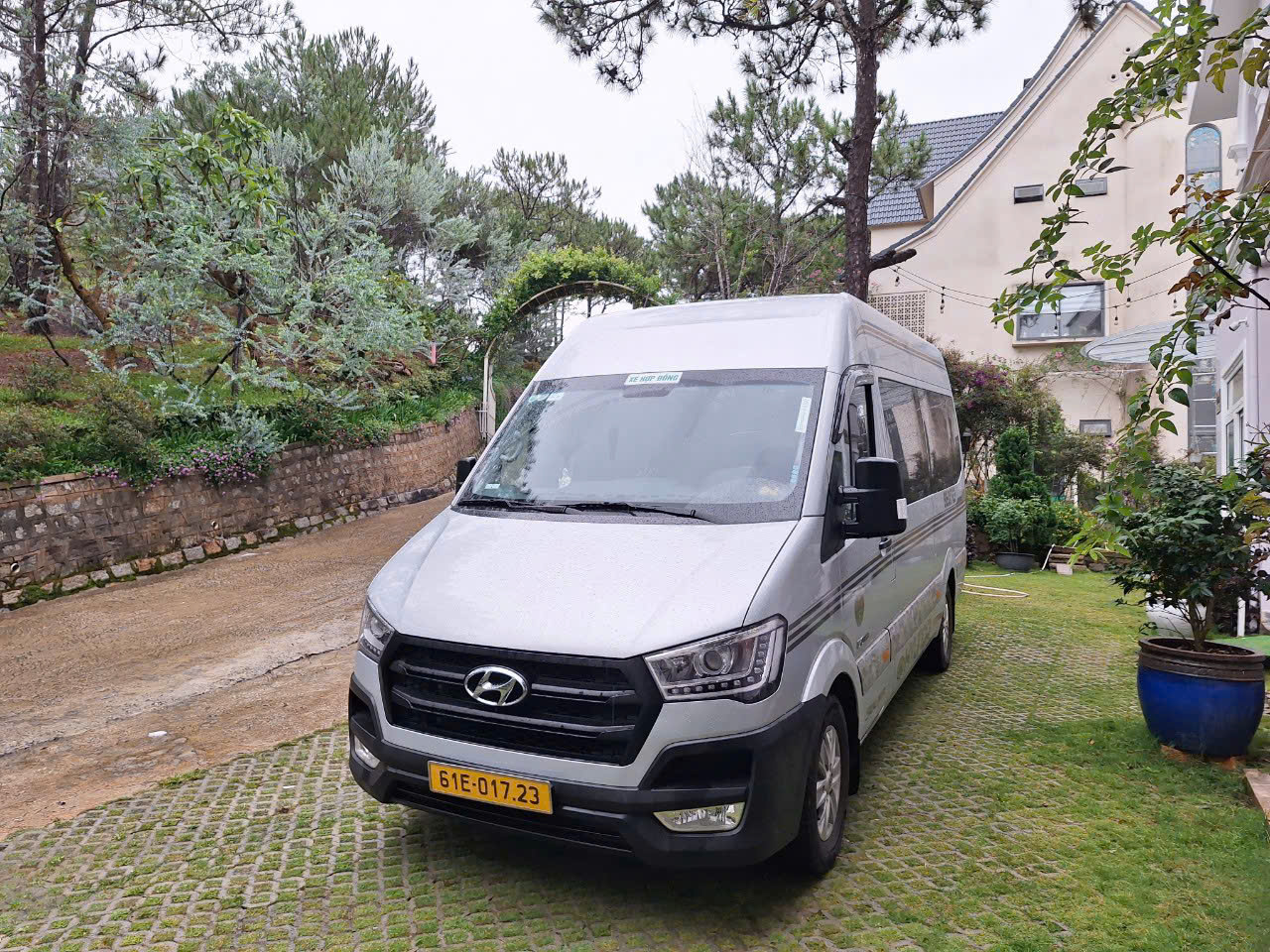 Đưa Đón Nhân Viên Theo Tháng – Giải Pháp Tiết Kiệm & Chuyên Nghiệp Cho Doanh Nghiệp